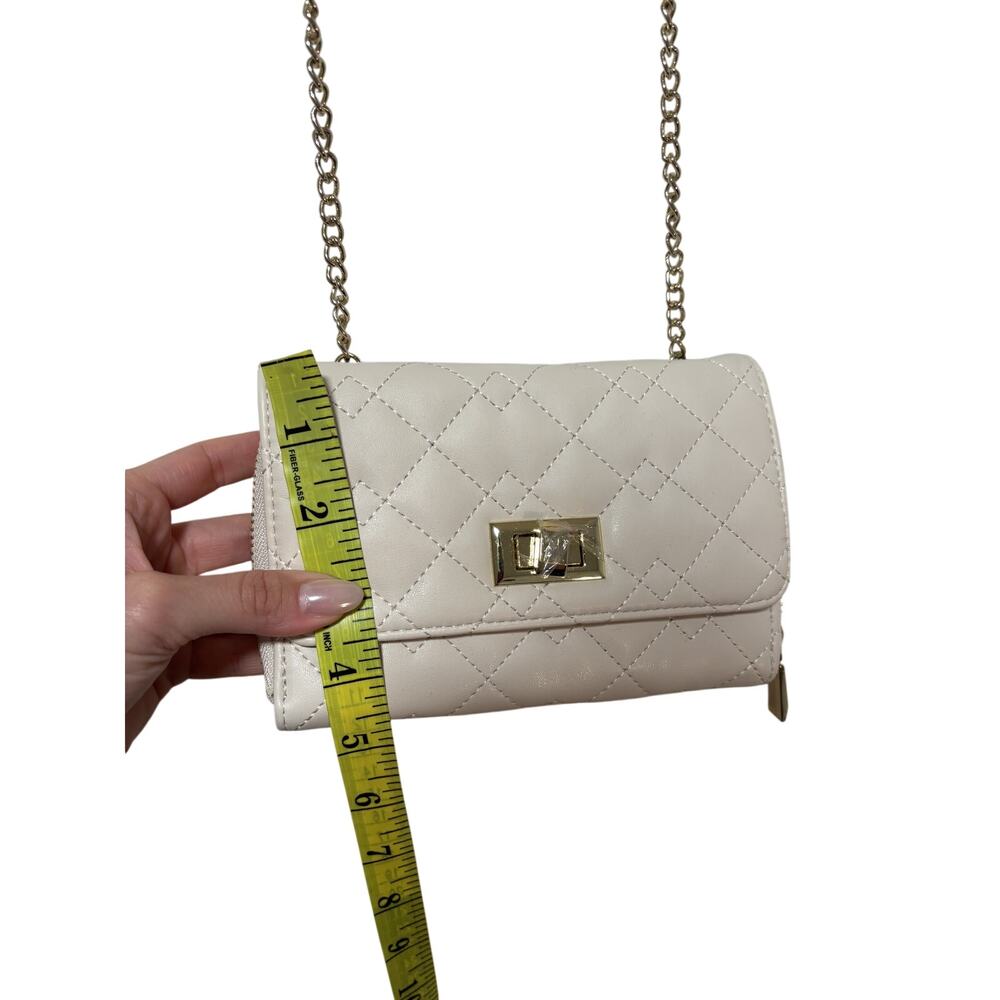 Quilted White Crossbody Purse with Gold Chain Strap - Picture 3 of 7
